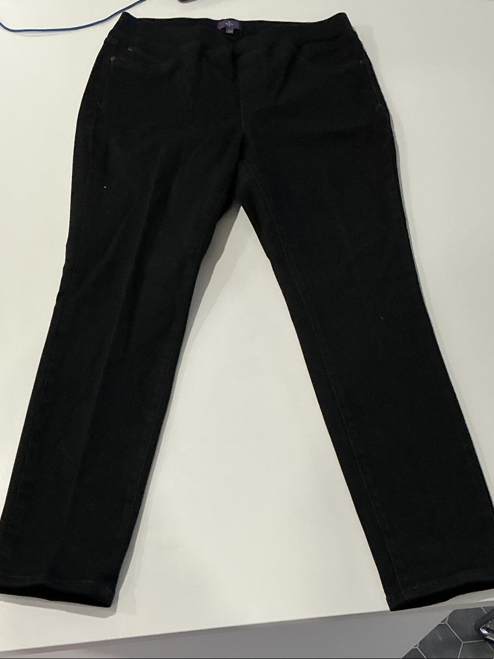 NYDJ Black Cropped Straight-Leg Women's Pants
